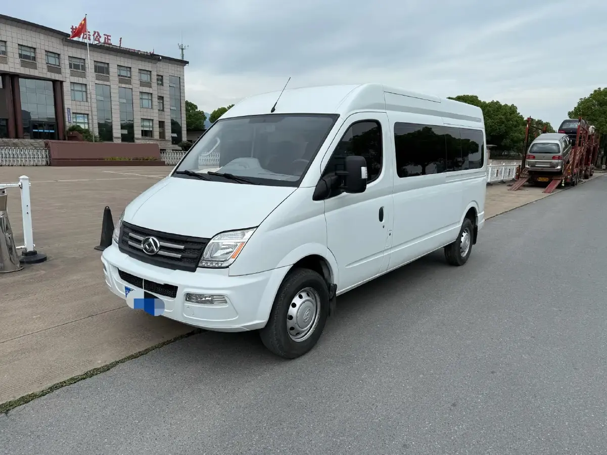 2021 MAXUS XinTu V80 2.0T 127HP L4 6AMT