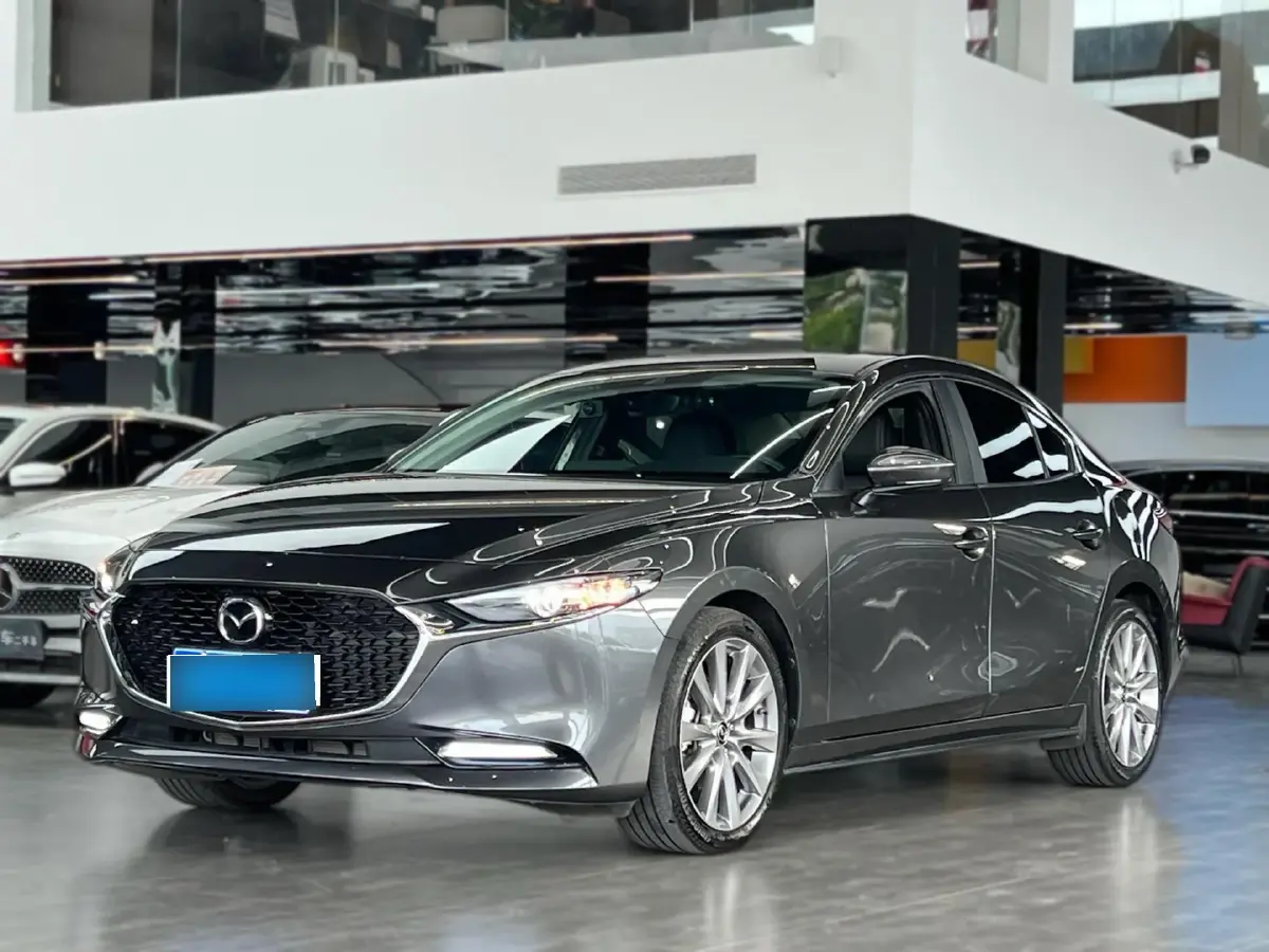 2022 Mazda 3 Axela 2.0L 158HP L4 6AT