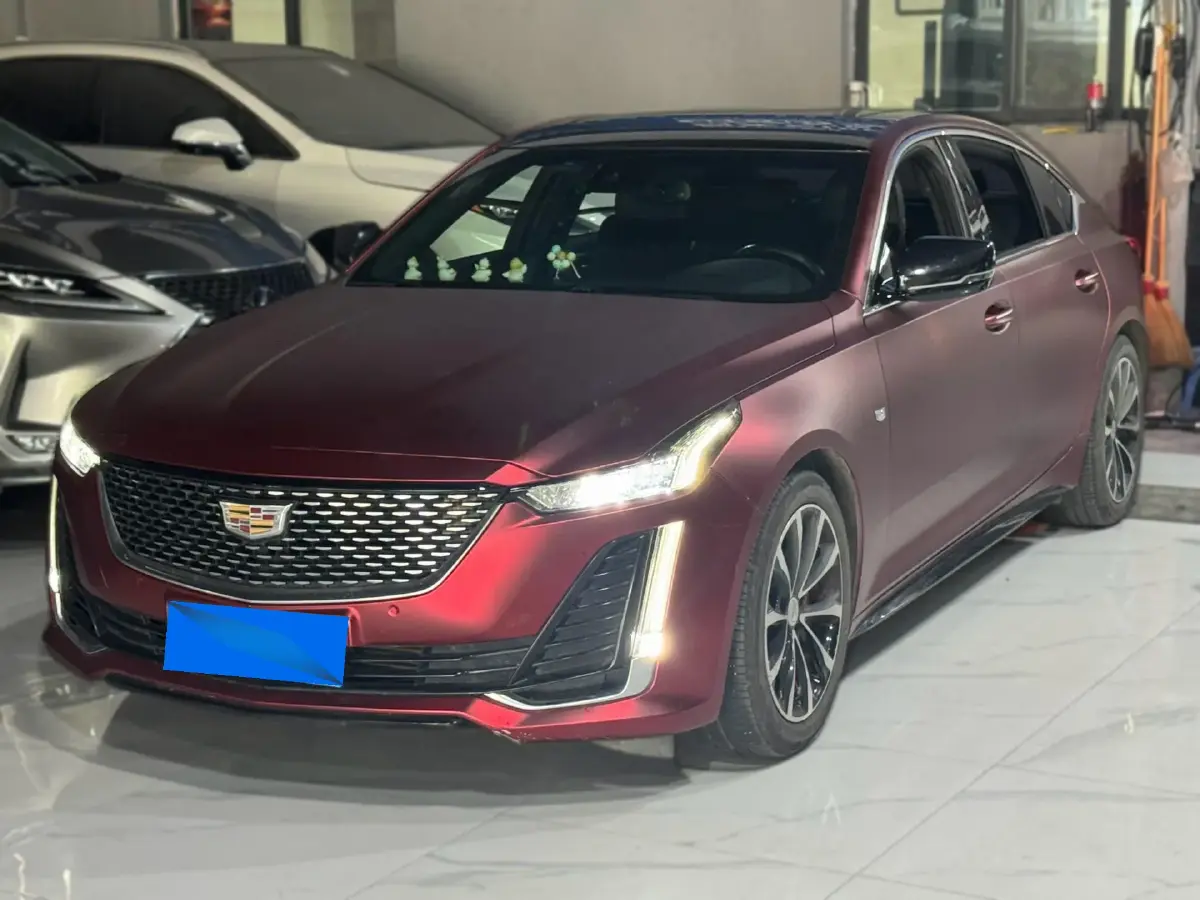 2022 Cadillac CT5 2.0T 237HP L4 10AT