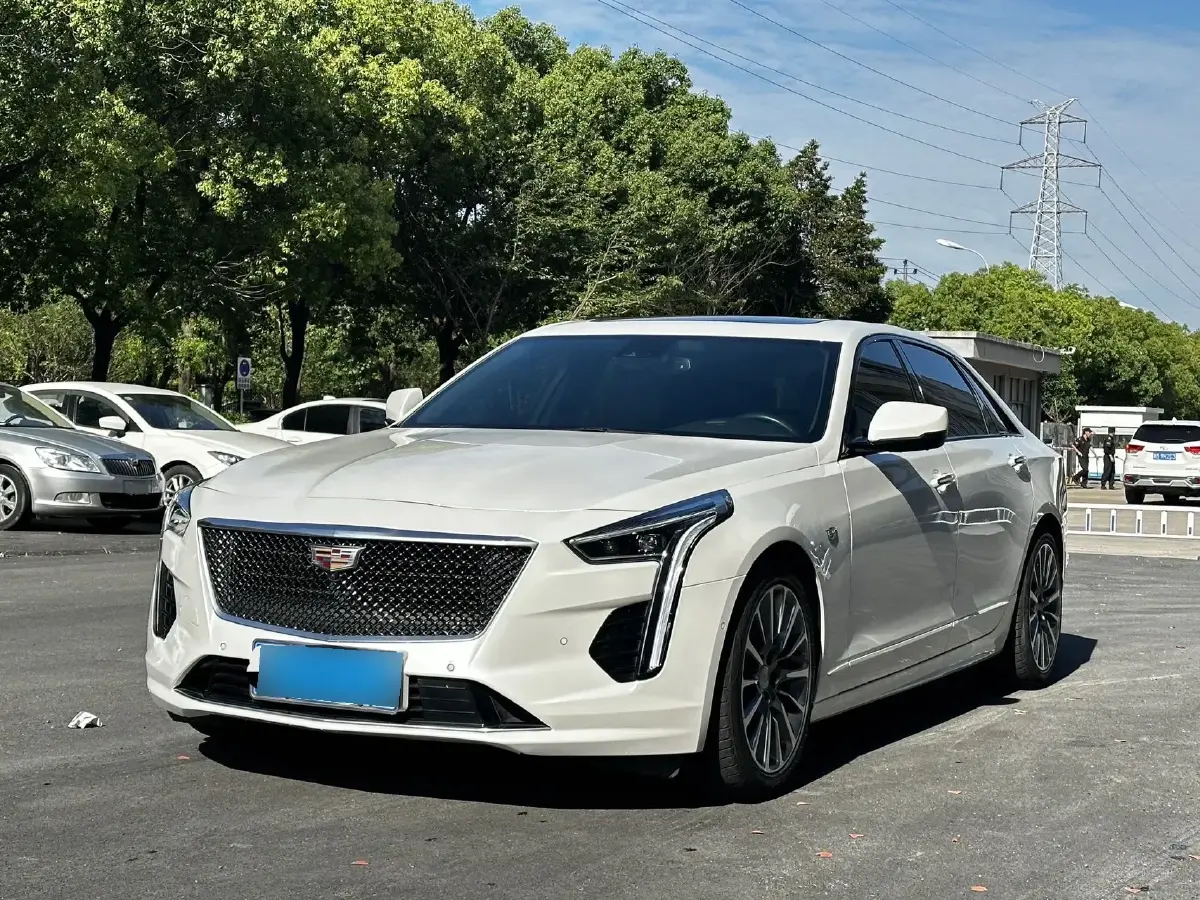 2022 Cadillac CT6 2.0T 237HP L4 10AT