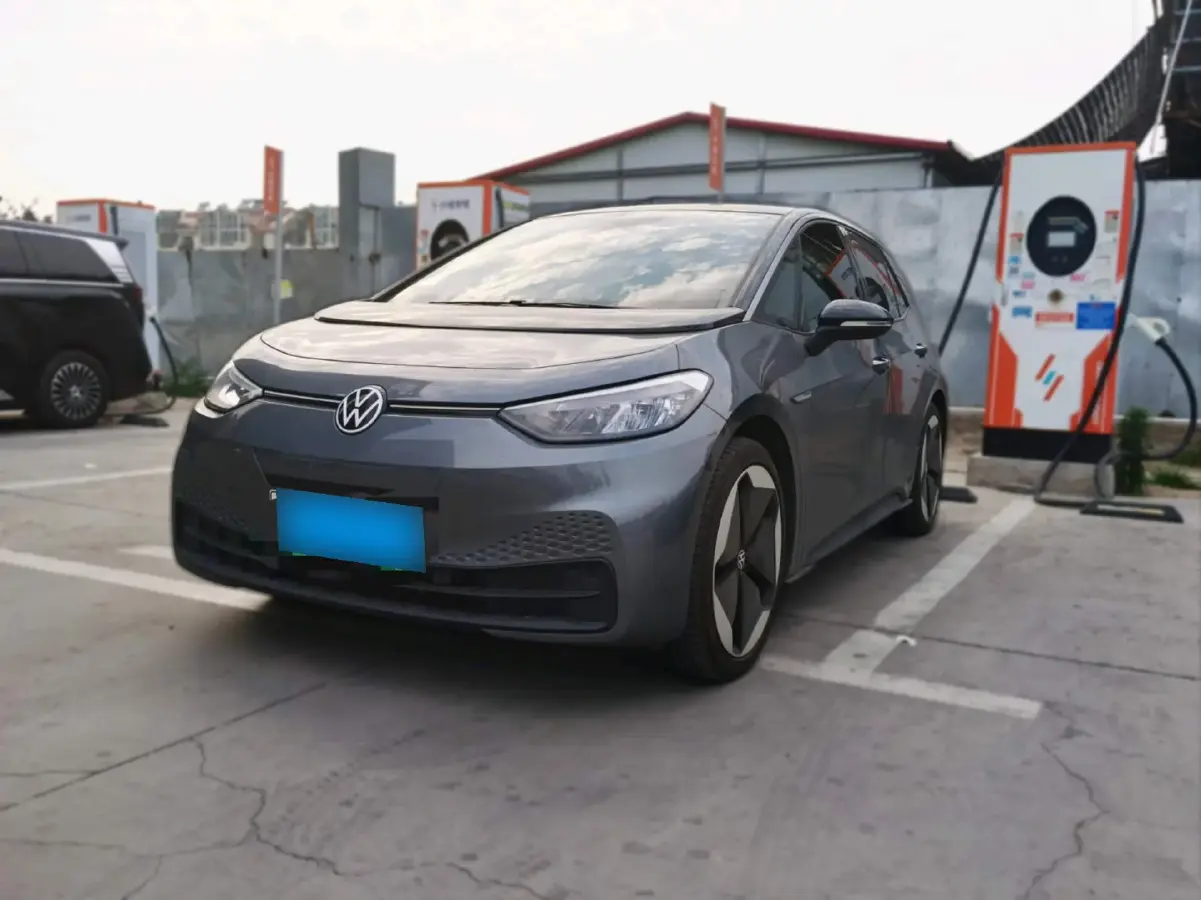 2023 Volkswagen ID.3 BEV 52.8KWH