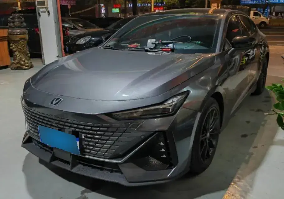 2022 ChangAn UNI-V 1.5T 188HP L4 7DCT