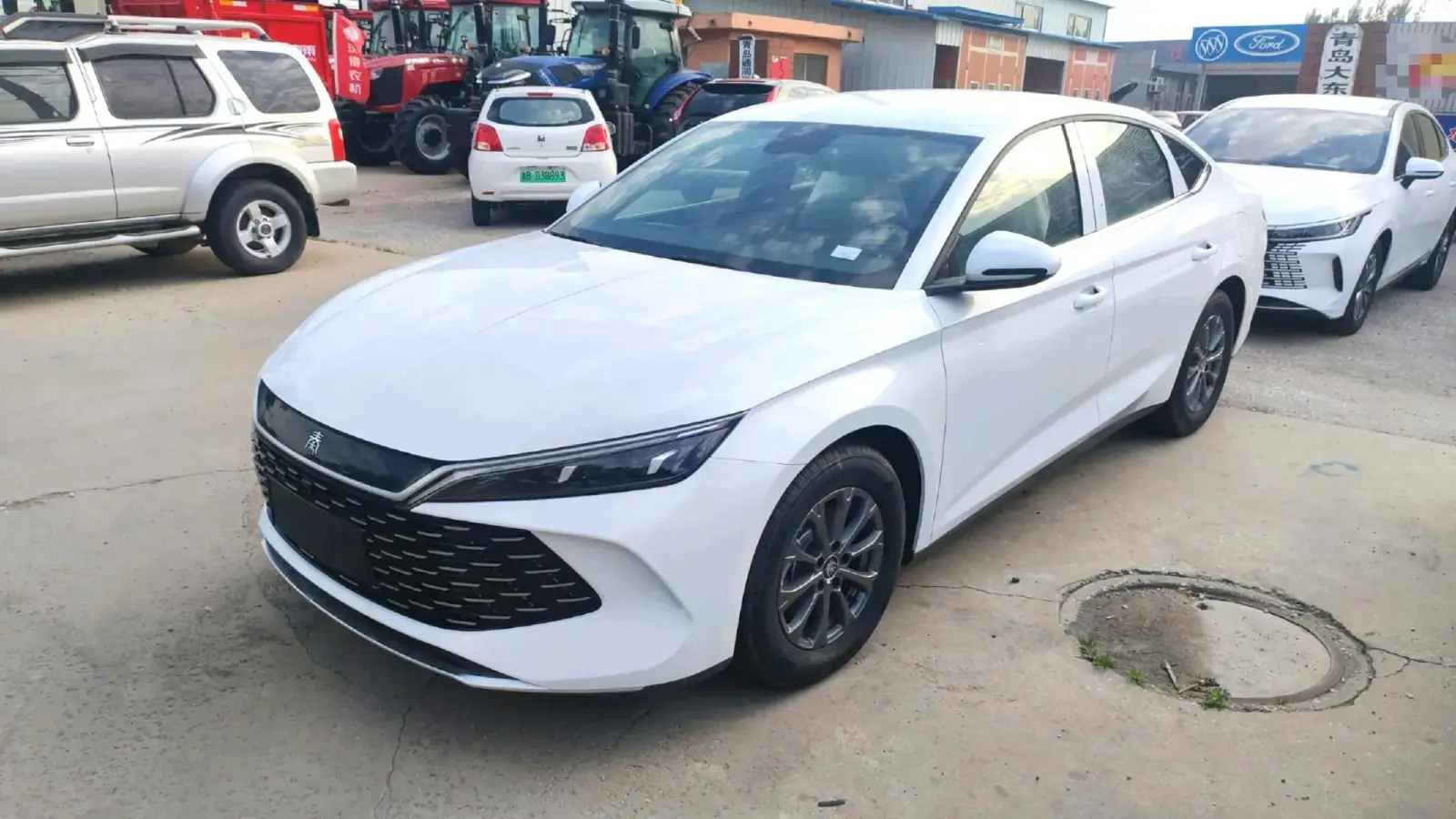 2024 BYD QinL 1.5L 101HP L4 E-CVT PHEV 10.08KWH