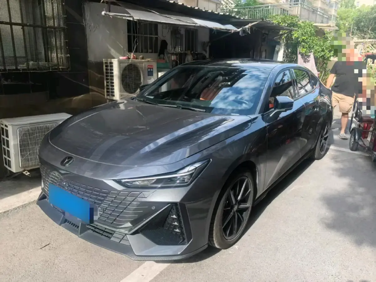 2022 ChangAn UNI-V 1.5T 188HP L4 7DCT