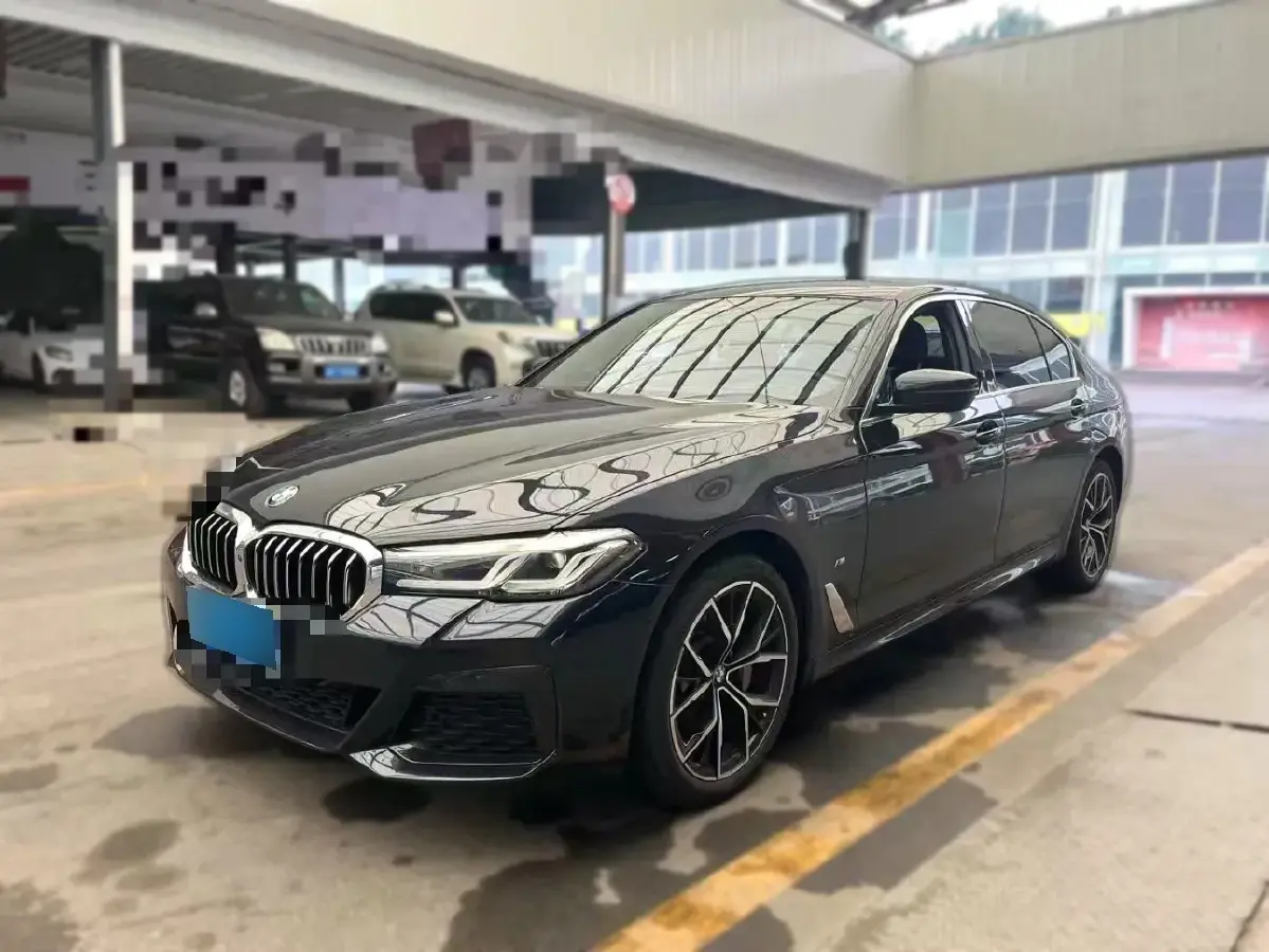 2022 BMW 5 Series 2.0T 252HP L4 8AT
