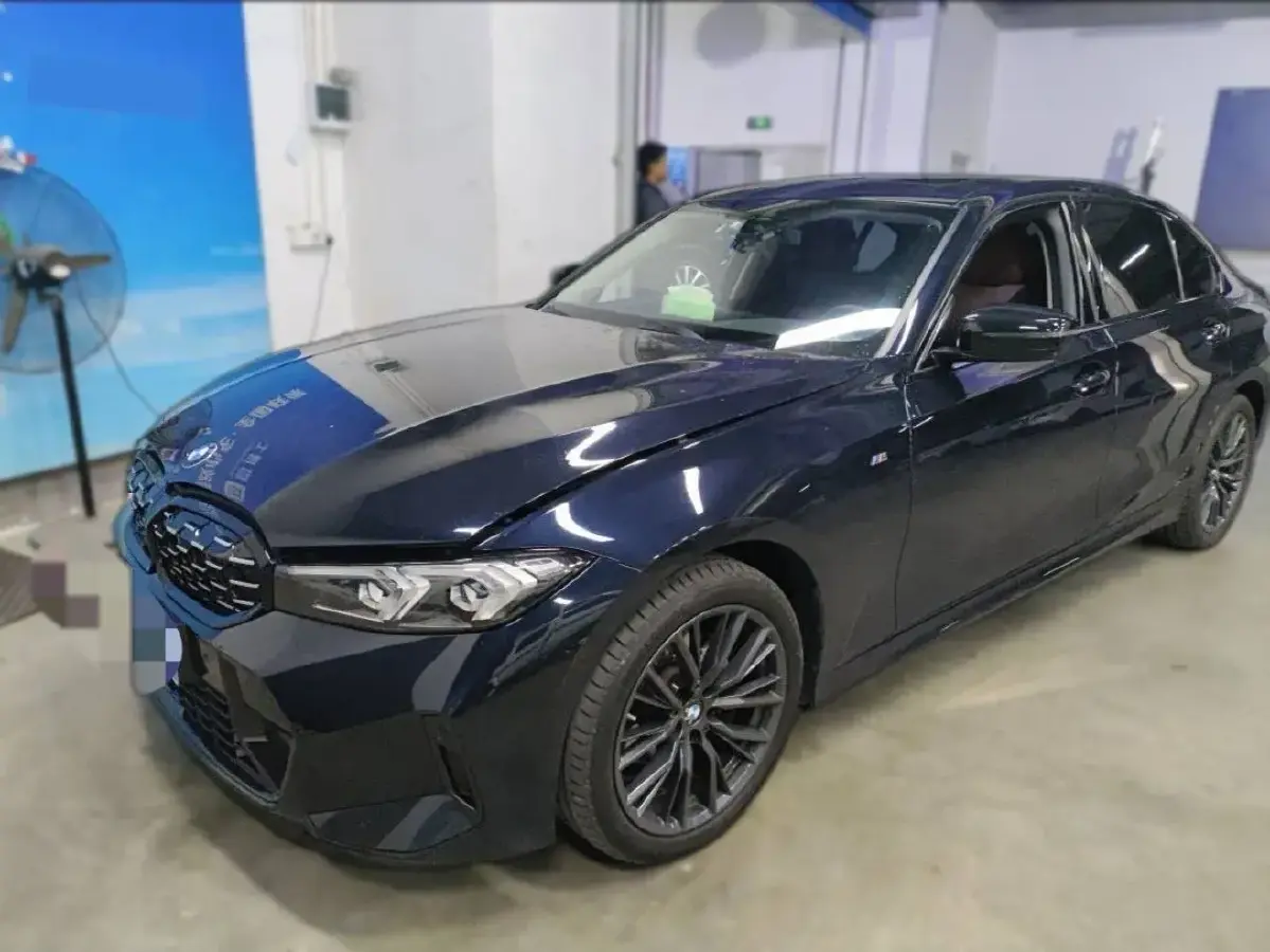 2024 BMW 3 Series 2.0T 184HP L4 8AT