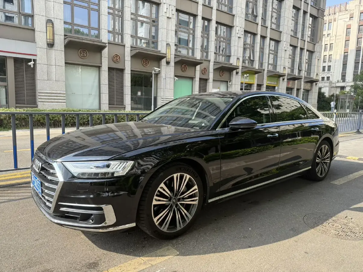 2021 Audi A8 3.0T 340HP V6 8AT