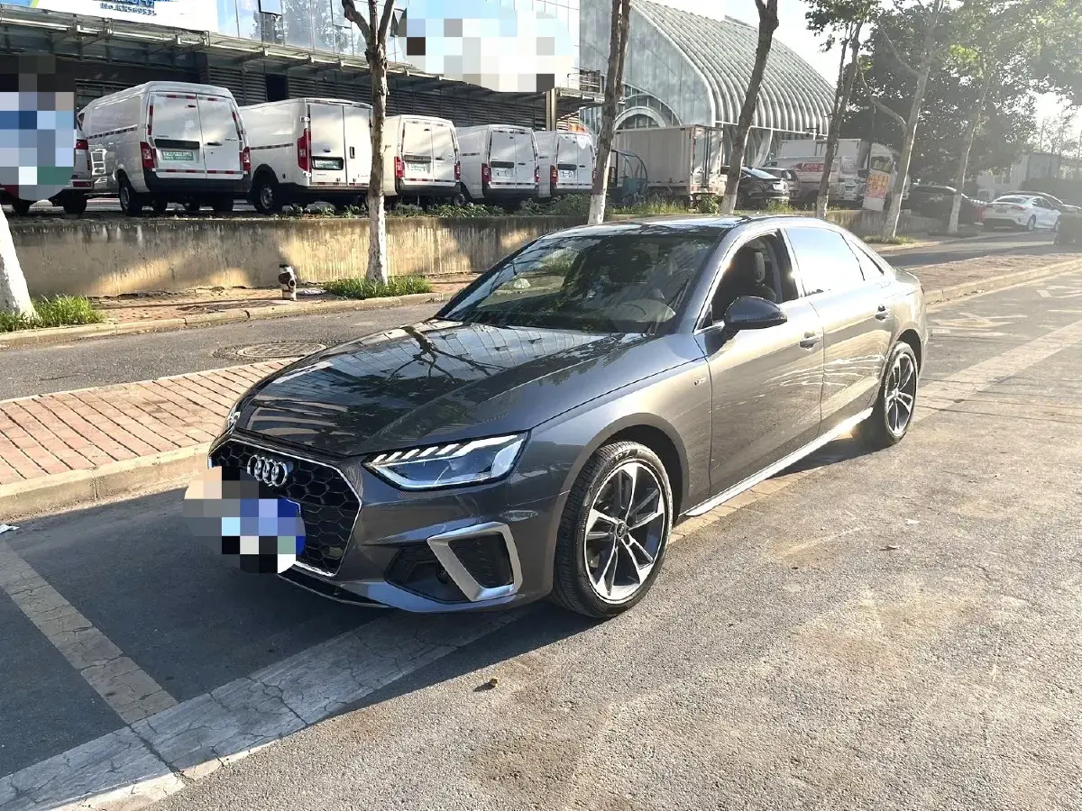 2022 Audi A4L 2.0T 190HP L4 7DCT