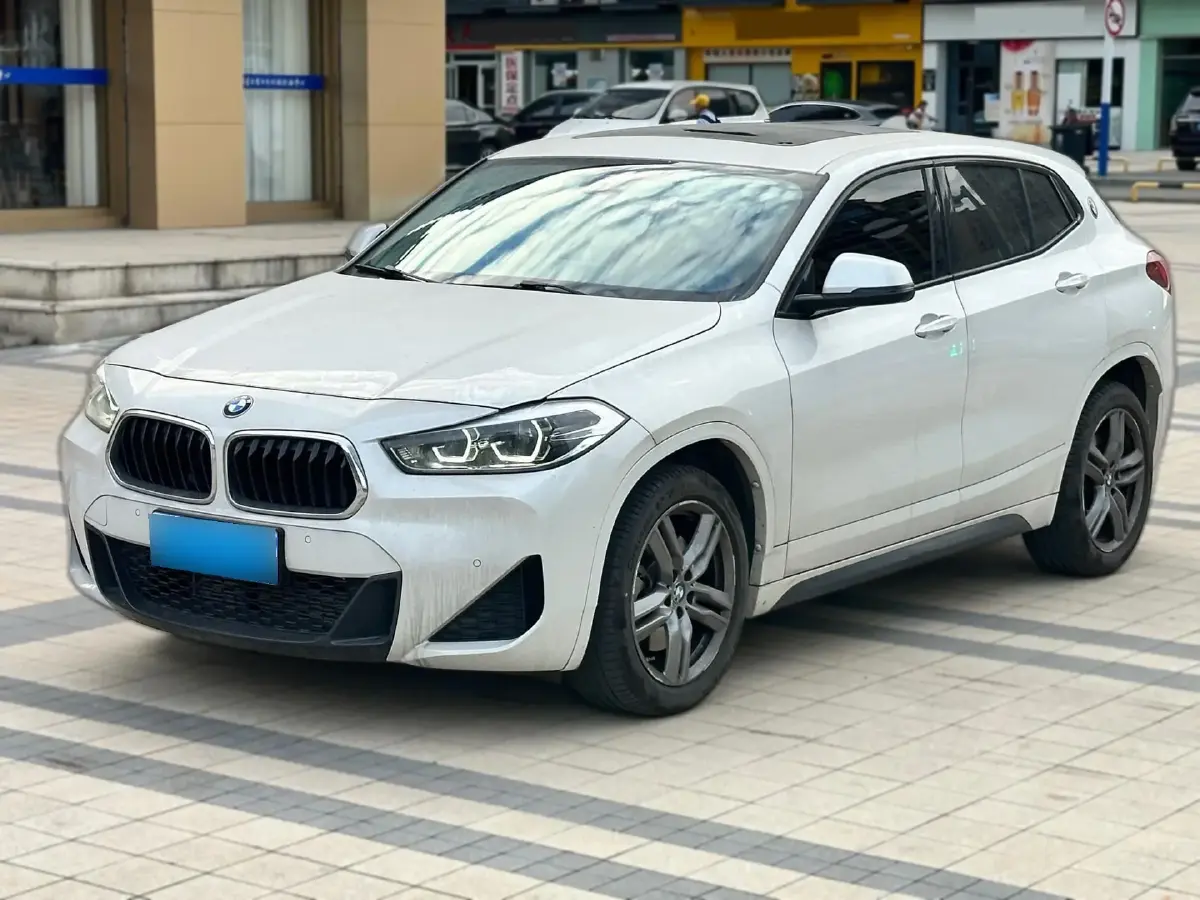 2022 BMW X2 2.0T 192HP L4 7DCT
