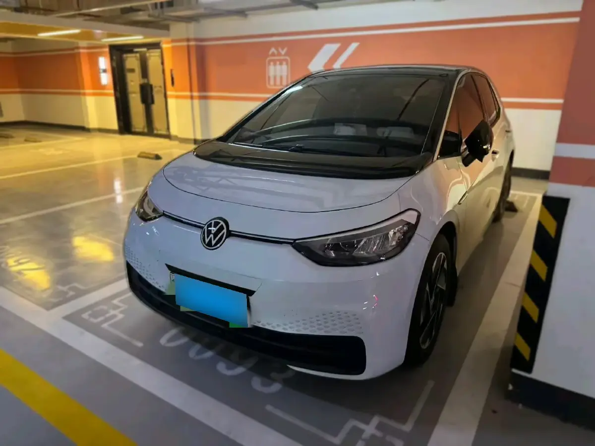 2023 Volkswagen ID.3 BEV 52.8KWH