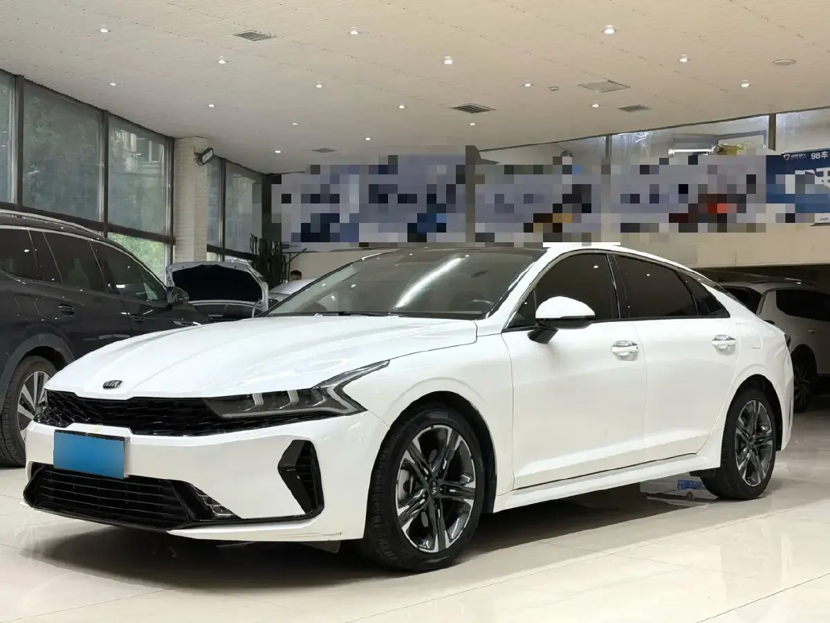 2020 Kia K5 2.0T 240HP L4 8AT