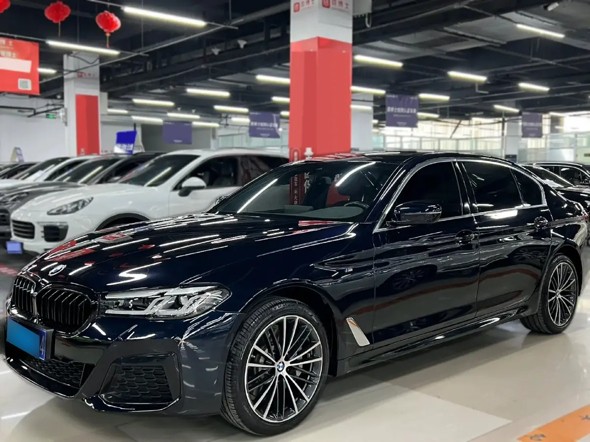 2023 BMW 5 Series 2.0T 245HP L4 8AT