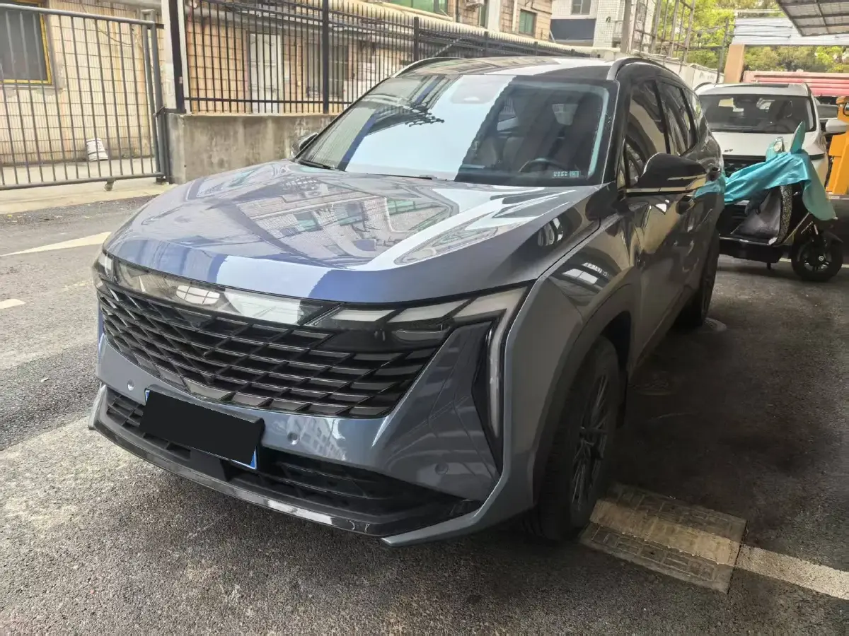 2023 Geely StarRay 1.5T 181HP L4 7DCT