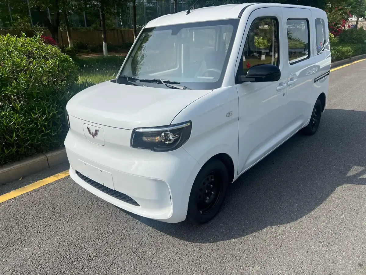 2025 WuLing ZhiGuang BEV 17.7KWH