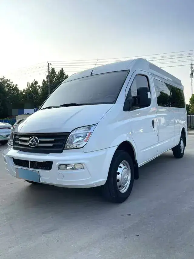 2021 MAXUS XinTu V80 2.0T 139HP L4 6AMT