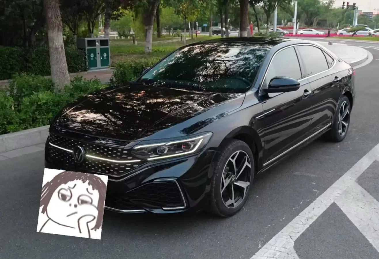 2025 Volkswagen Passat 2.0T 220HP L4 7DCT