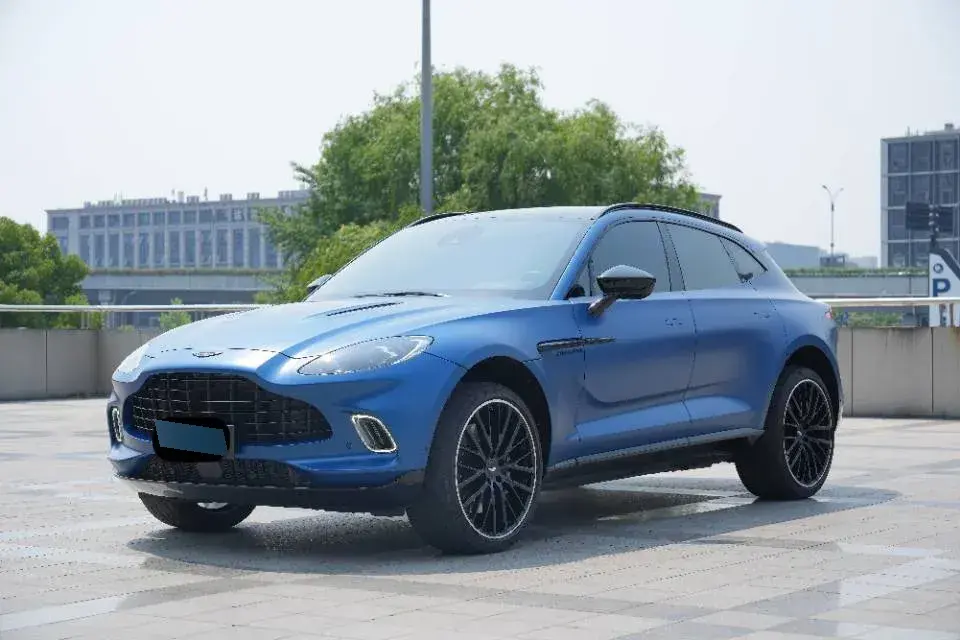 2022 Aston Martin DBX 3.0T 435HP L6 9AT