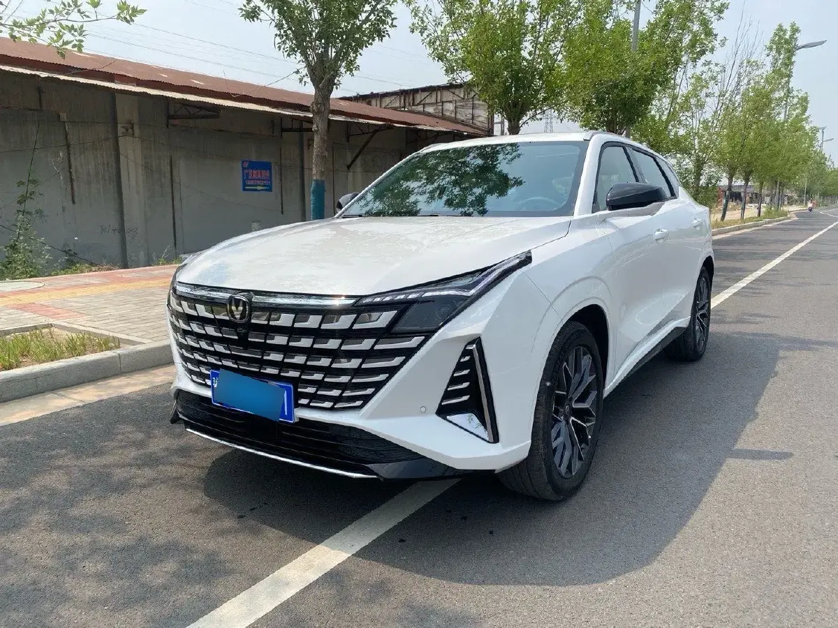 2025 ChangAn UNI-Z 1.5T 188HP L4 7DCT 2025 ChangAn UNI-Z 1.5T 188HP L4 7DCT