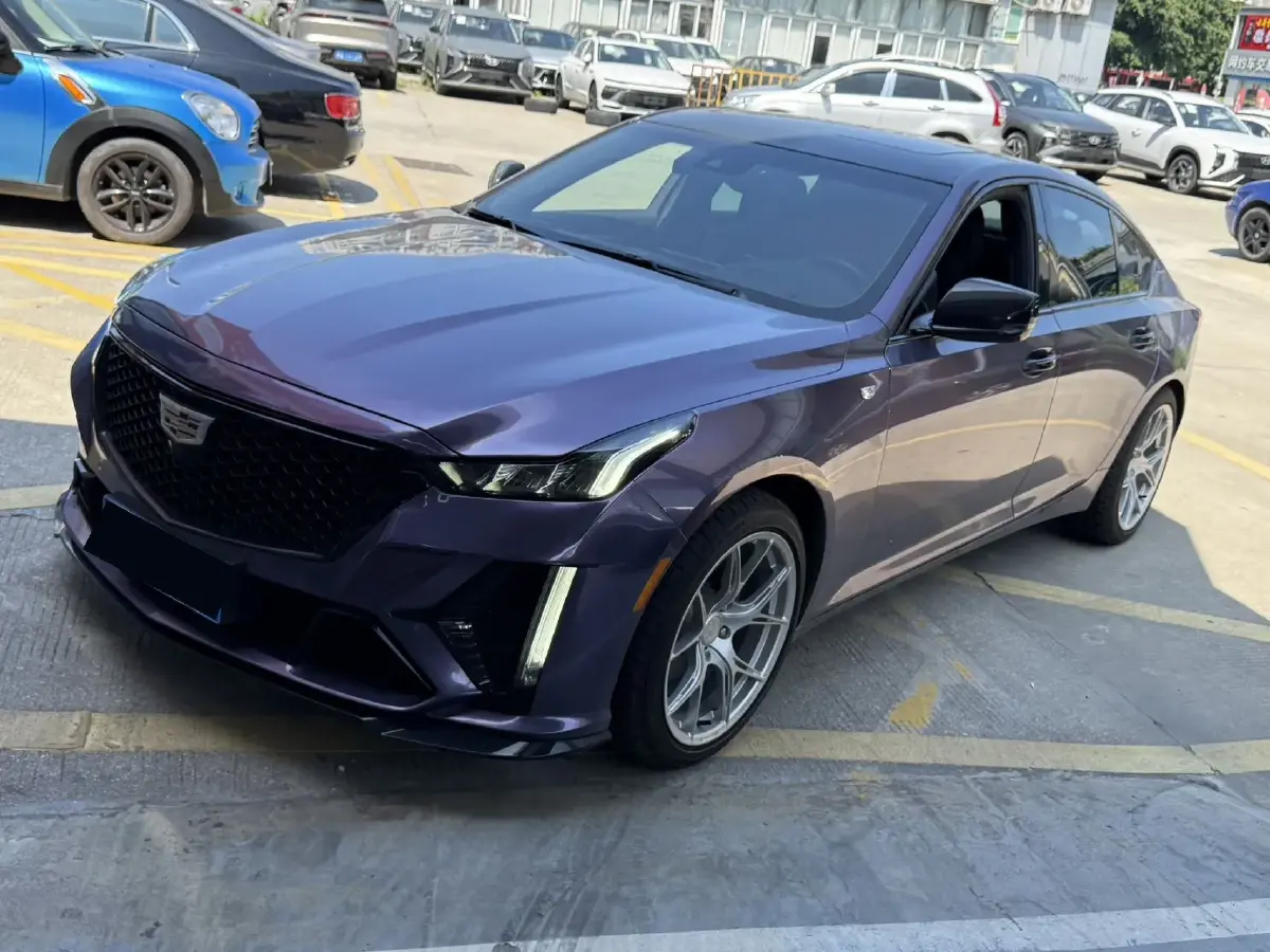 2023 Cadillac CT5 2.0T 237HP L4 10AT