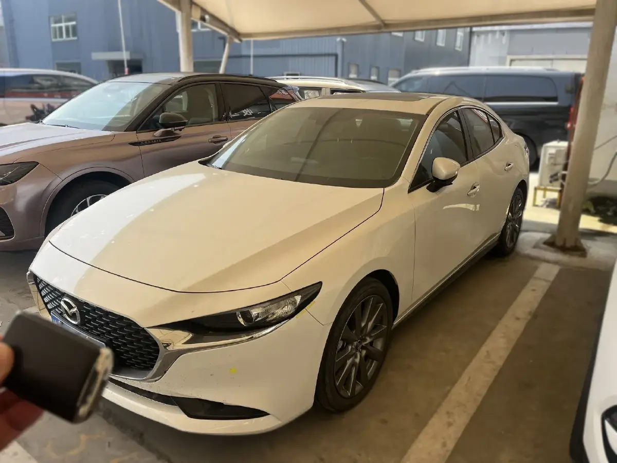 2023 Mazda 3 Axela 2.0L 158HP L4 6AT