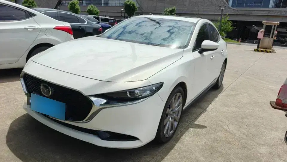 2022 Mazda 3 Axela 2.0L 158HP L4 6AT