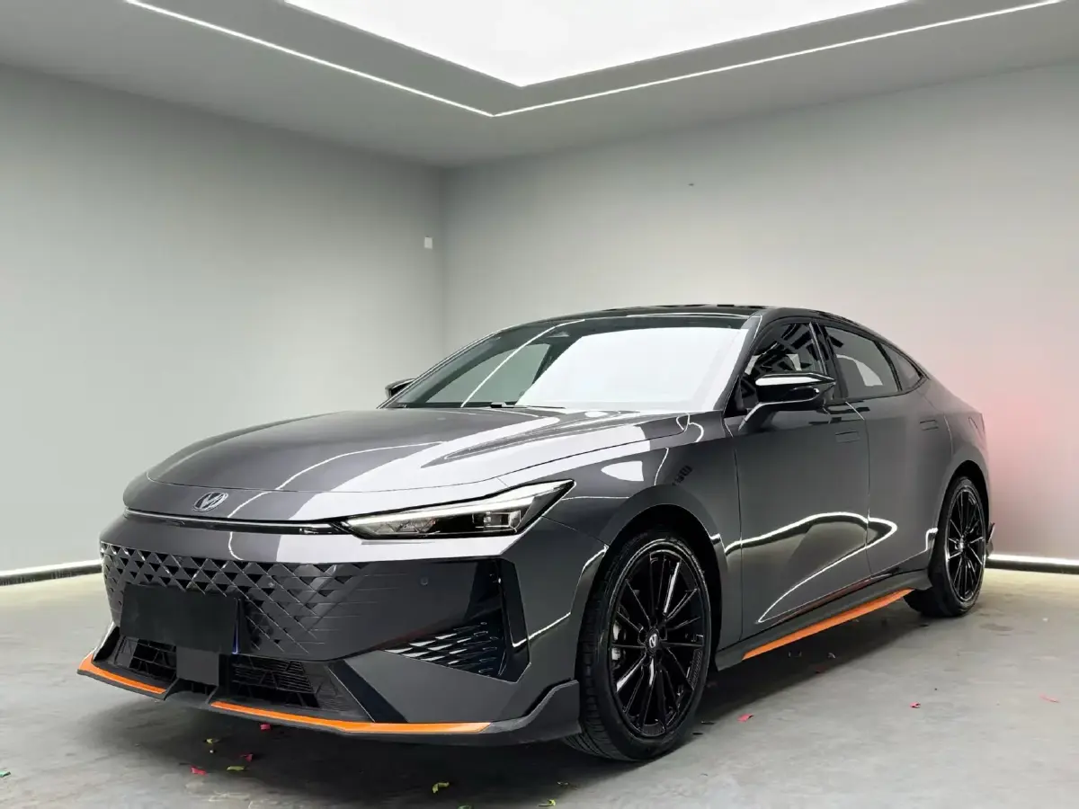 2024 ChangAn UNI-V 1.5T 188HP L4 7DCT