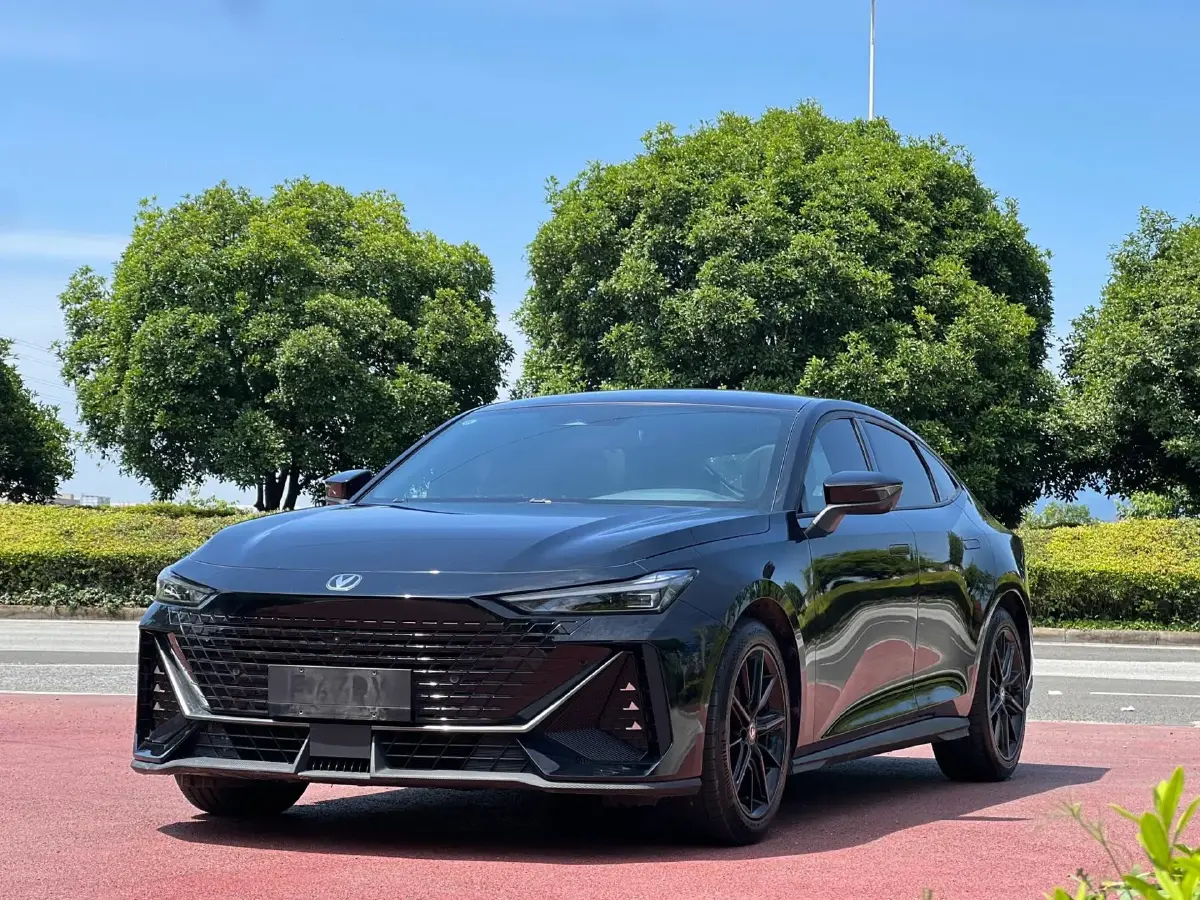 2023 ChangAn UNI-V 1.5T 188HP L4 7DCT