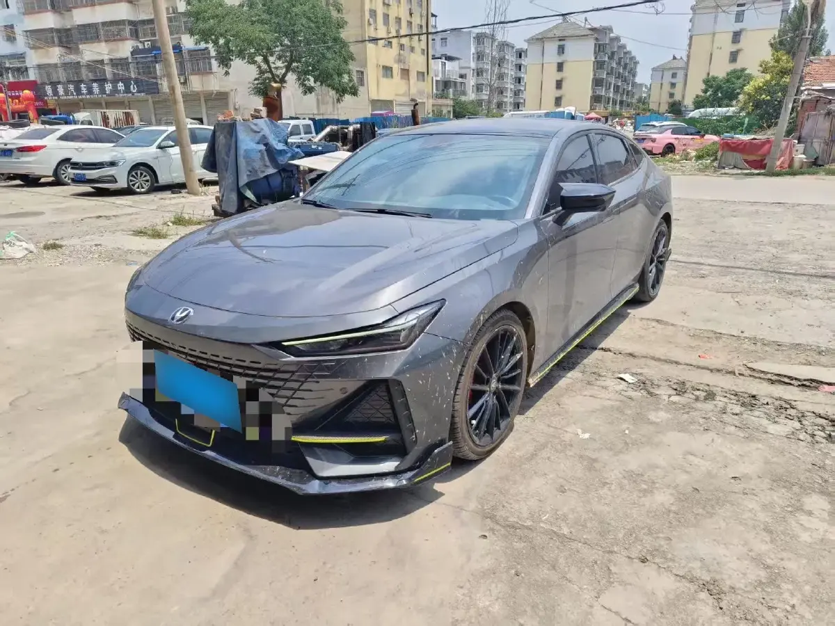 2022 ChangAn UNI-V 1.5T 188HP L4 7DCT