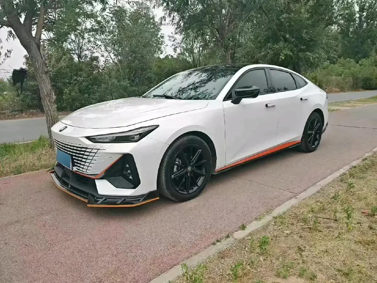 2023 ChangAn UNI-V 1.5T 188HP L4 7DCT