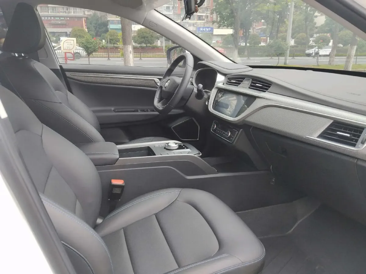 2024 Livan Maple 60s BEV 30.98KWH,autocango,china used car exporter,china ev exporter,chinese used car exporter,chinese used ev exporter