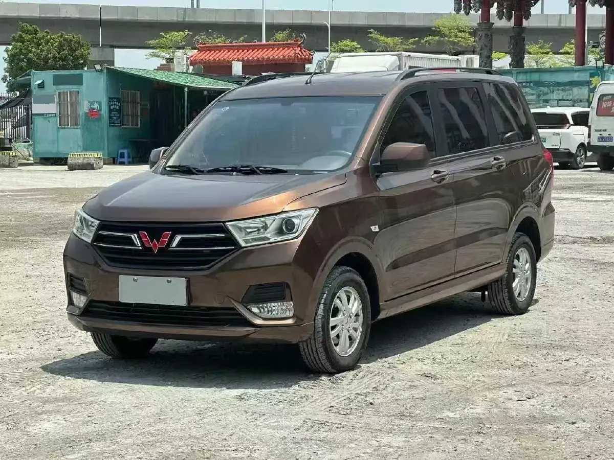 2021 WuLing HongGuang 1.5L 99HP L4 6MT