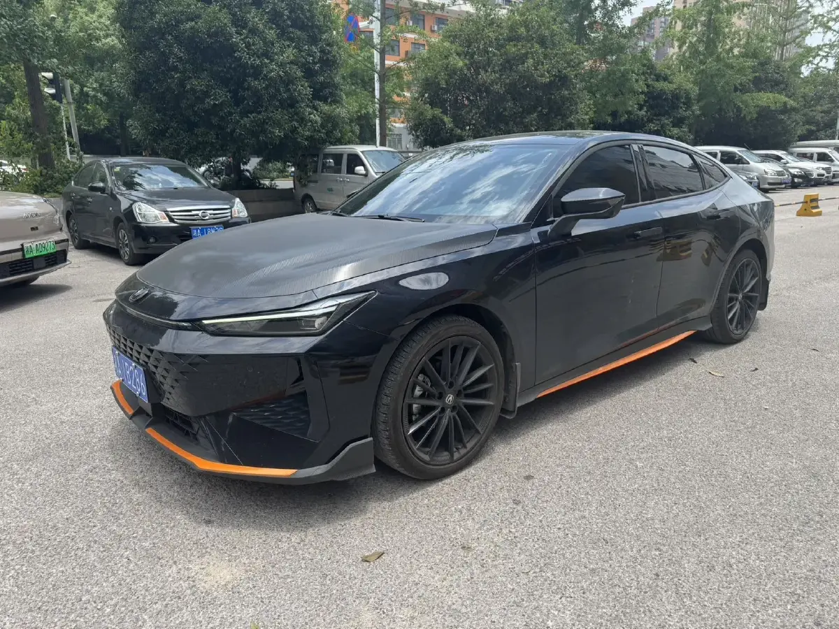 2024 ChangAn UNI-V 1.5T 188HP L4 7DCT