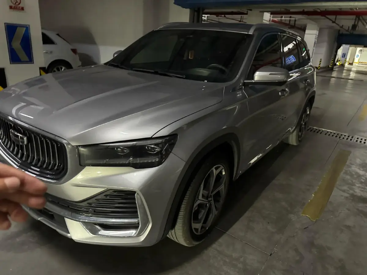 2025 Geely Monjaro 2.0T 238HP L4 8AT