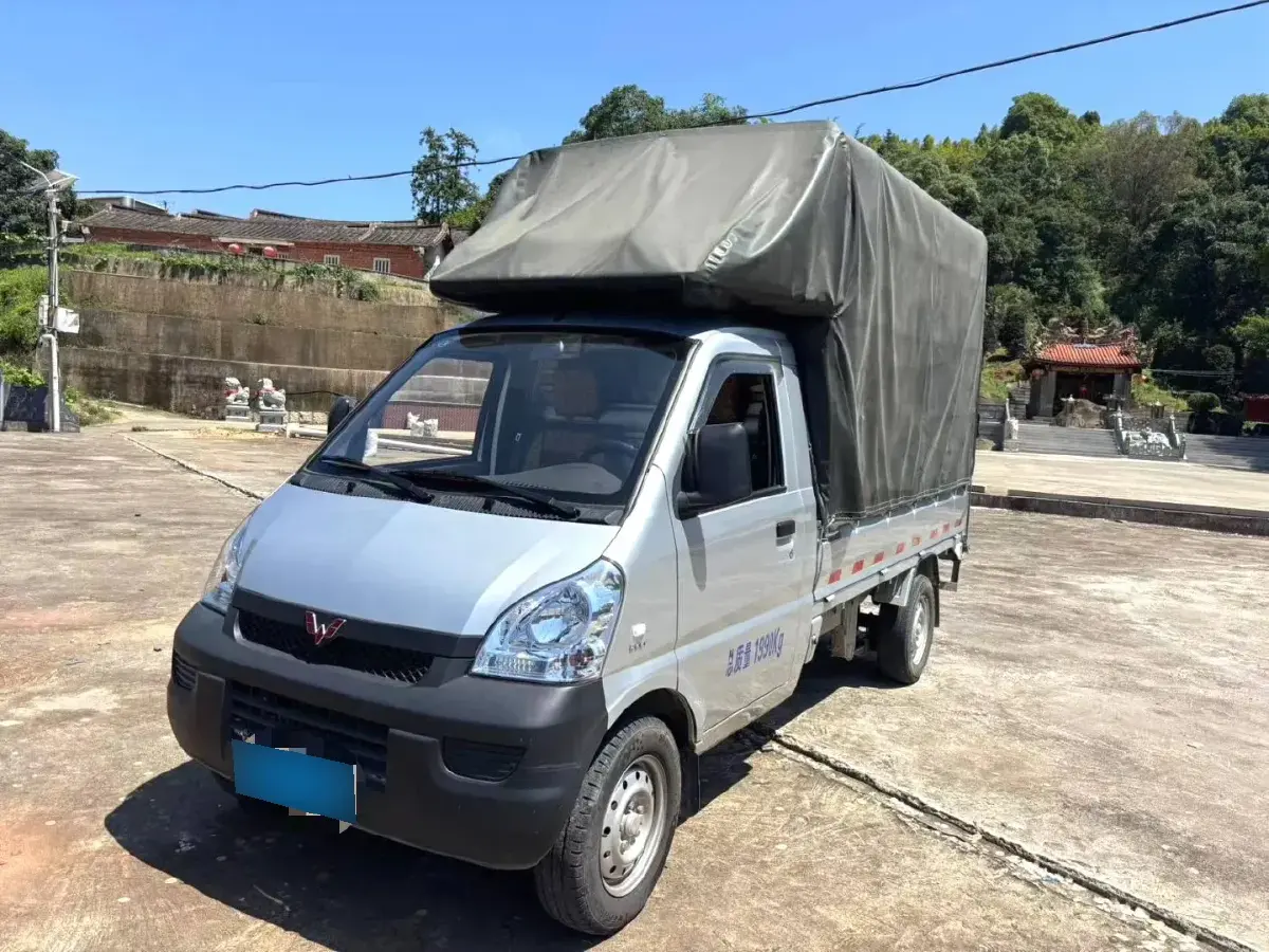 2021 WuLing RongGuang Mini Truck 1.5L 99HP L4 5MT