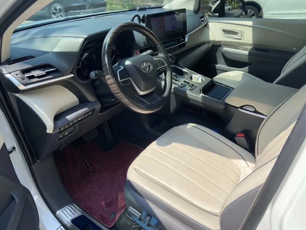 2024 Toyota Sienna 2.5L 189HP L4 E-CVT Hybrid,autocango,china used car exporter,china ev exporter,chinese used car exporter,chinese used ev exporter