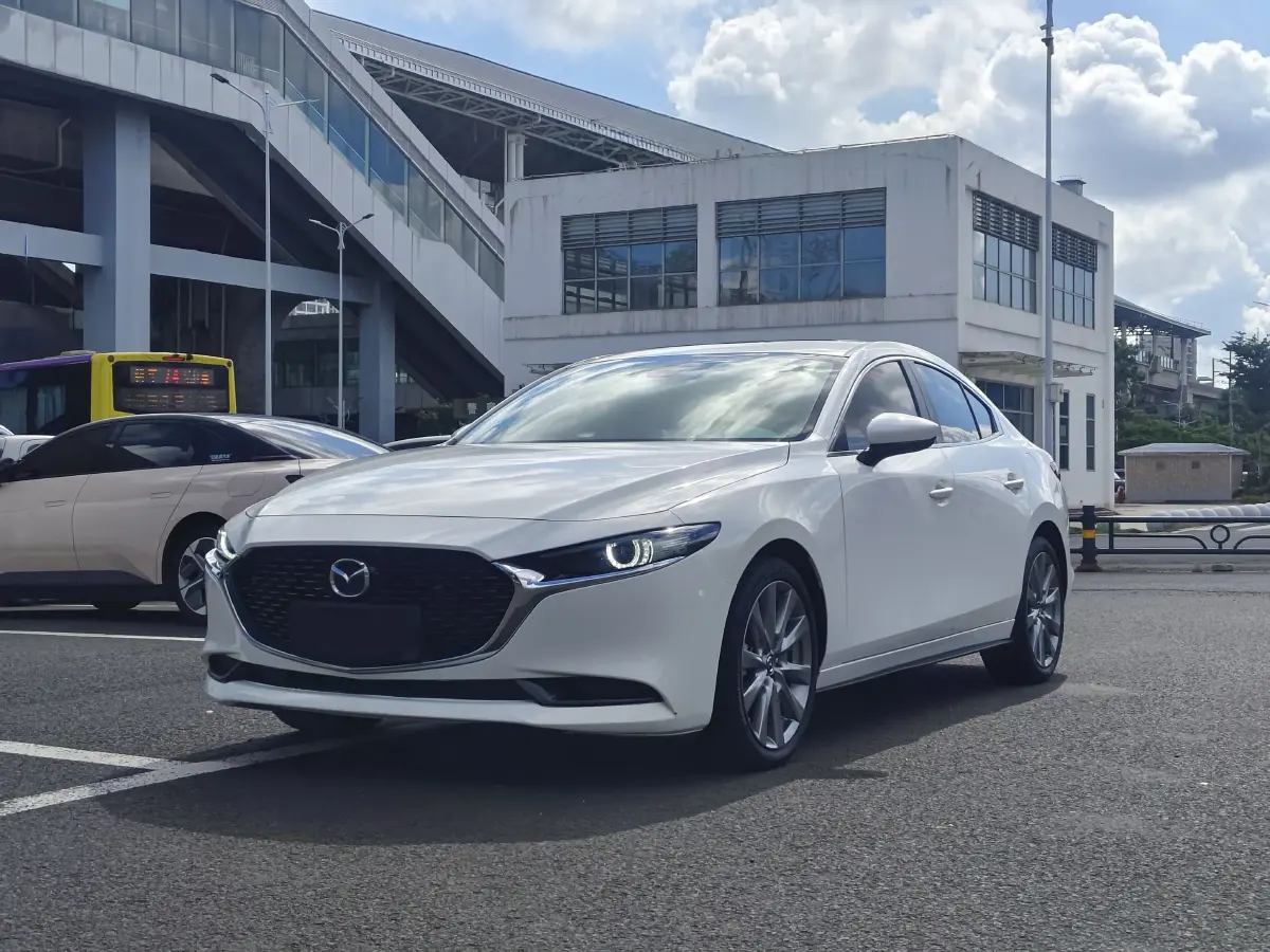 2023 Mazda 3 Axela 2.0L 158HP L4 6AT