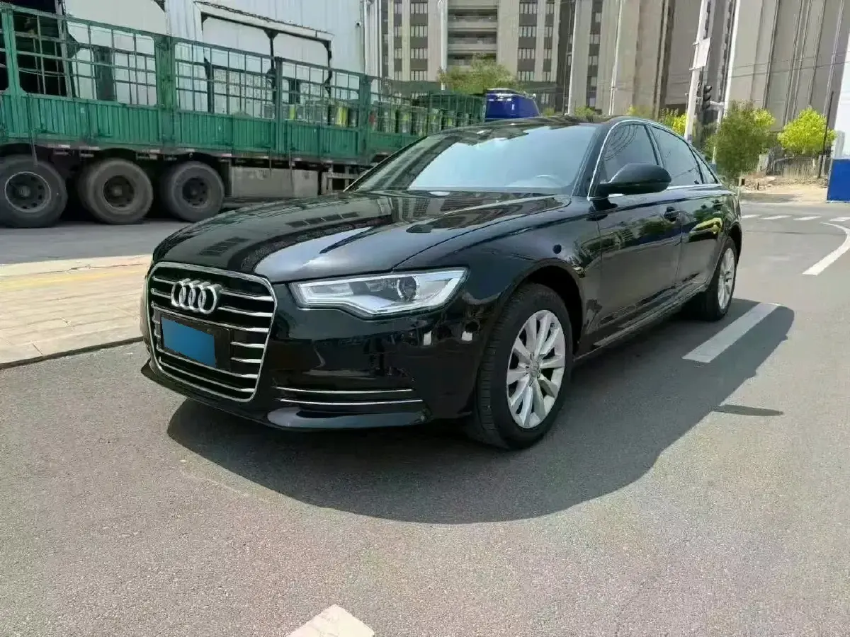 2025 Audi A6L 2.0T 245HP L4 7DCT