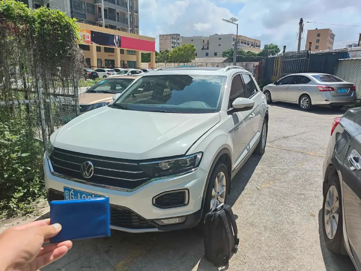 2022 Volkswagen T-Roc 1.4T 150HP L4 7DCT