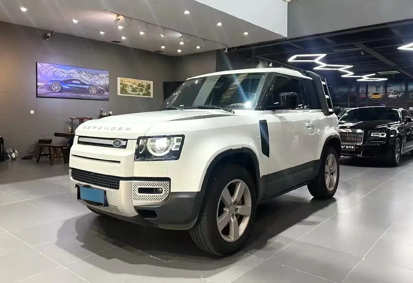 2024 Land Rover Defender 3.0T 400HP L6 8AT