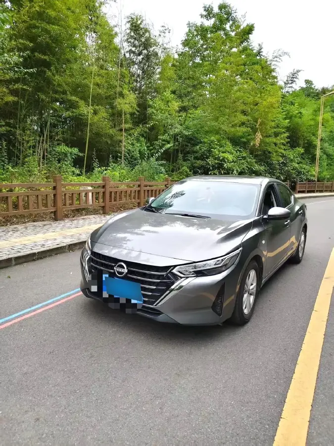 2025 Nissan Sylphy 1.6L 135HP L4 CVT