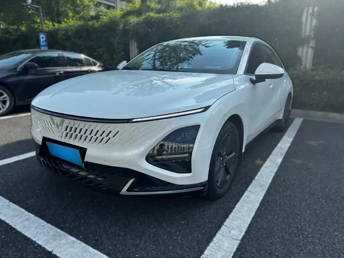 2023 WuLing XingGuang 1.5L 106HP L4 E-CVT PHEV 20.5KWH