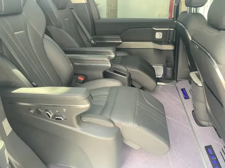 2024 HongQi HQ9 2.0T 163HP L4 1DHT PHEV 20.14KWH,autocango,china used car exporter,china ev exporter,chinese used car exporter,chinese used ev exporter