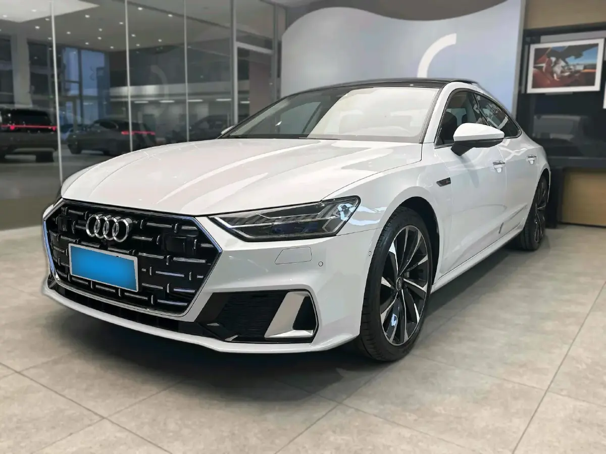 2022 Audi A7L 2.0T 245HP L4 7DCT