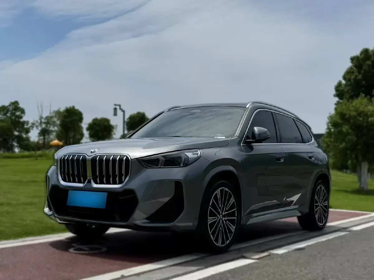 2023 BMW X1 2.0T 204HP L4 7DCT