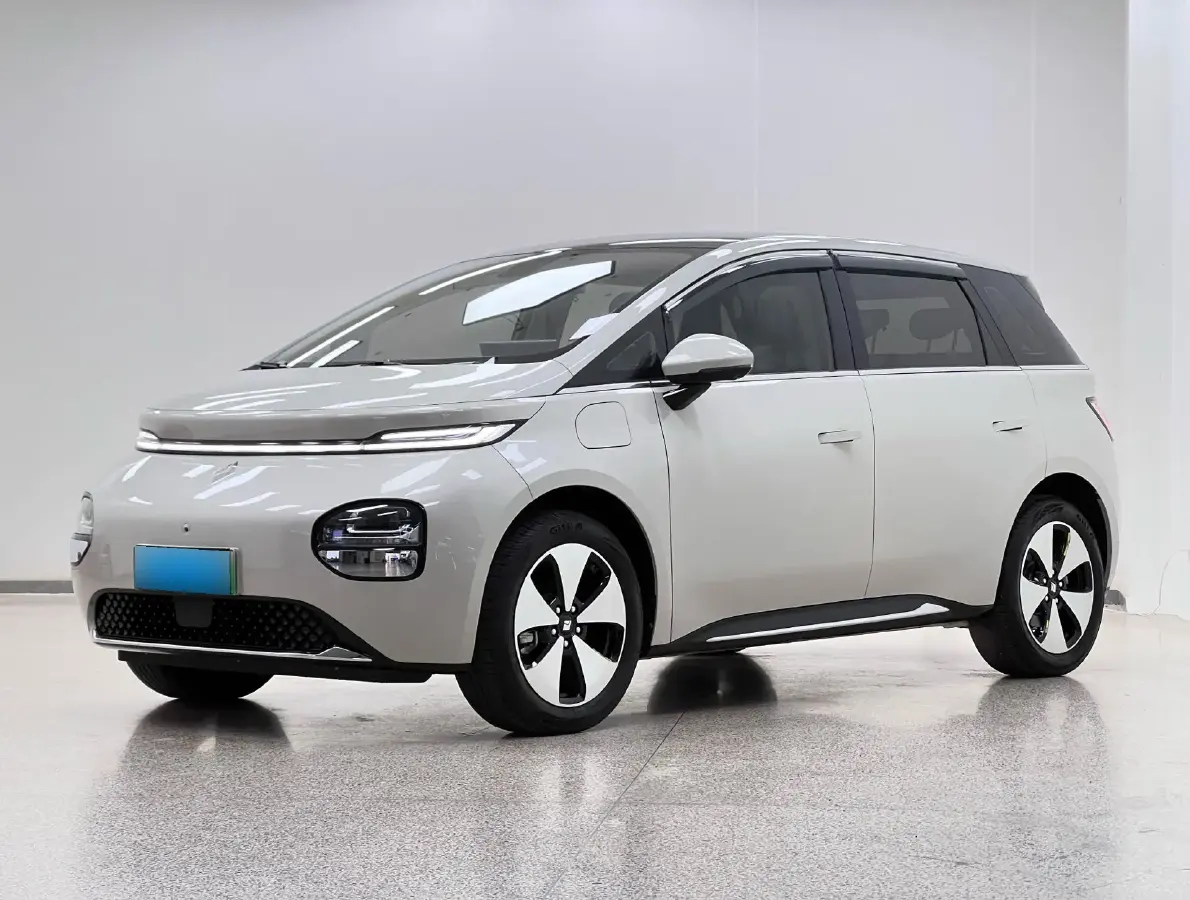 2023 BaoJun Cloud BEV 50.6KWH
