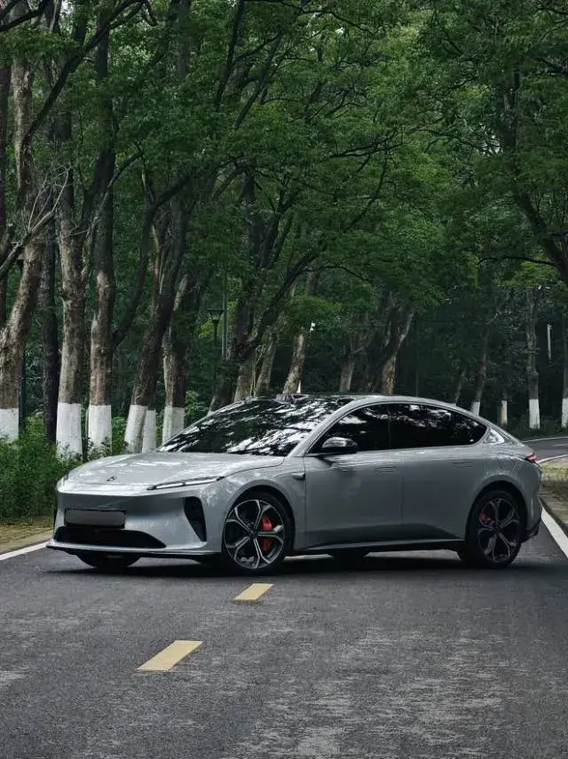 2022 NIO ET5 BEV 75KWH