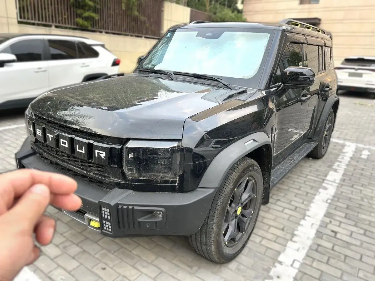 2023 Jetour Traveller 2.0T 254HP L4 7DCT