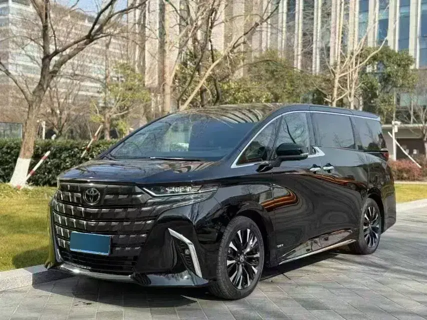 2024 Toyota Alphard 2.5L 190HP L4 E-CVT Hybrid
