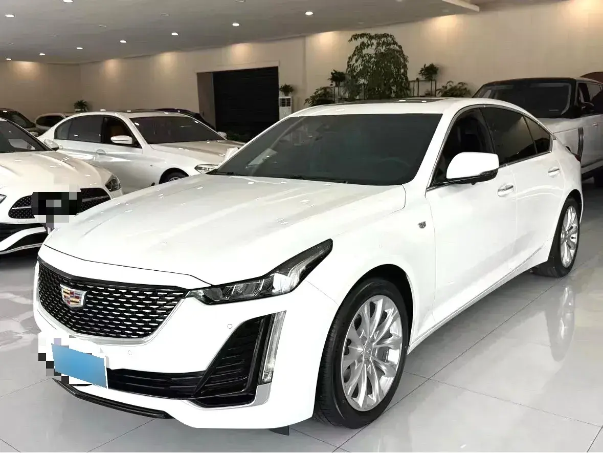 2022 Cadillac CT5 2.0T 237HP L4 10AT