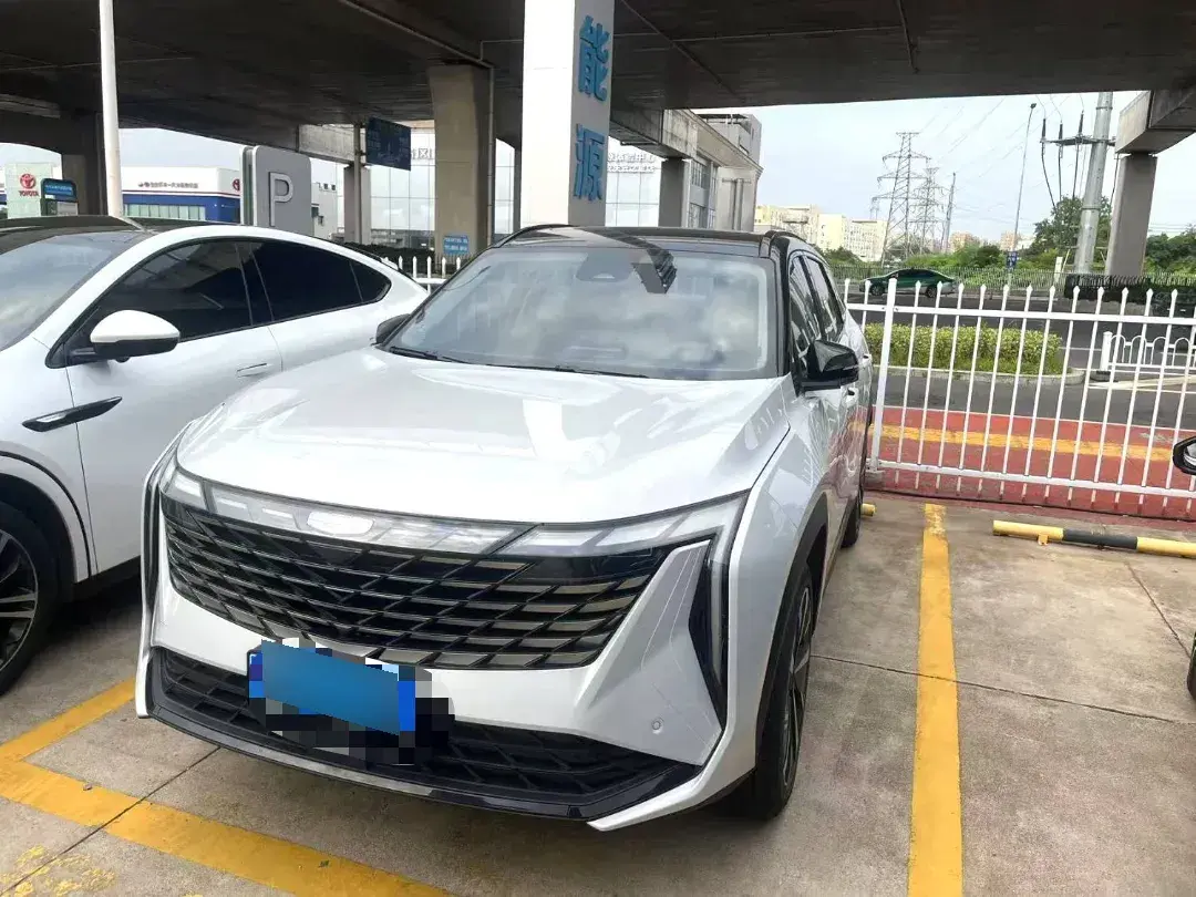 2024 Geely StarRay 1.5T 181HP L4 7DCT